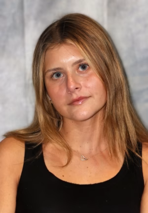 Emme Gabeau - Project Casting Gallery Image 2 Emme Gabeau - Gallery Image 2