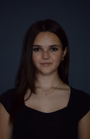 Abigail Holloway - Project Casting Gallery Image 10 Abigail Holloway - Gallery Image 10