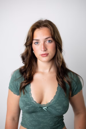 Ellie Thompson - Project Casting Gallery Image 4 Ellie Thompson - Gallery Image 4