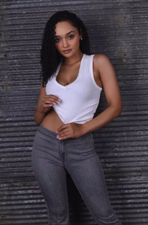 Shaelyn Parnell - Project Casting Gallery Image 9 Shaelyn Parnell - Gallery Image 9