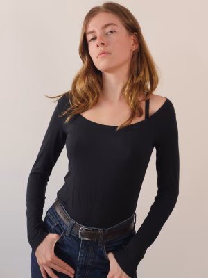 Madeleine Alt - Project Casting Gallery Image 5 Madeleine Alt - Gallery Image 5