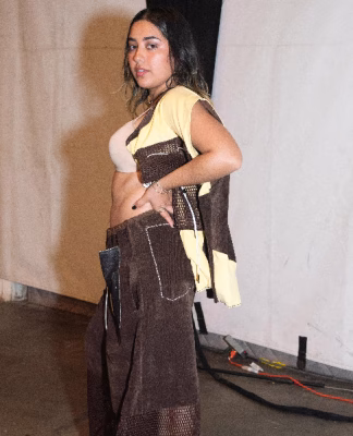 cropped_image-692