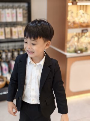 KANG YOON WONG - Project Casting Gallery Image 5 KANG YOON WONG - Gallery Image 5