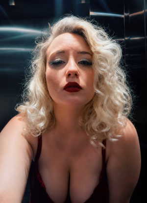 Samantha Lynn - Project Casting Gallery Image 18 Samantha Lynn - Gallery Image 18