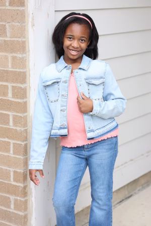 Areli Monet - Project Casting Gallery Image 4 Areli Monet - Gallery Image 4
