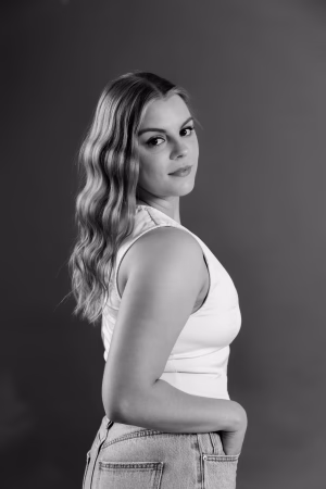 Sienna Mackay - Project Casting Gallery Image 18 Sienna Mackay - Gallery Image 18