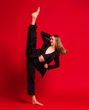 Zoey  Taylor - Gallery Image 1