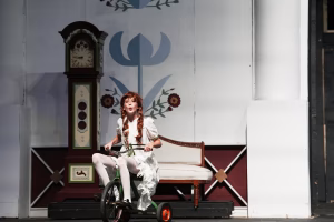 Emmy Craven - Gallery Image 1