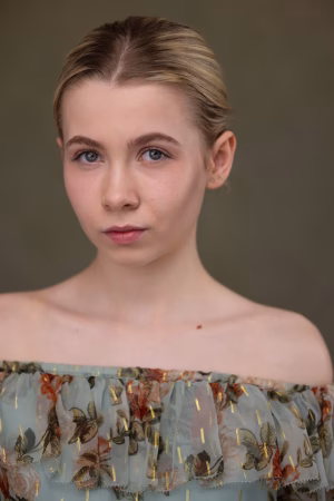 Phoebe Cuxton - Project Casting Gallery Image 4 Phoebe Cuxton - Gallery Image 4