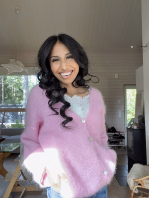 Estefany Tobar - Project Casting Gallery Image 4 Estefany Tobar - Gallery Image 4