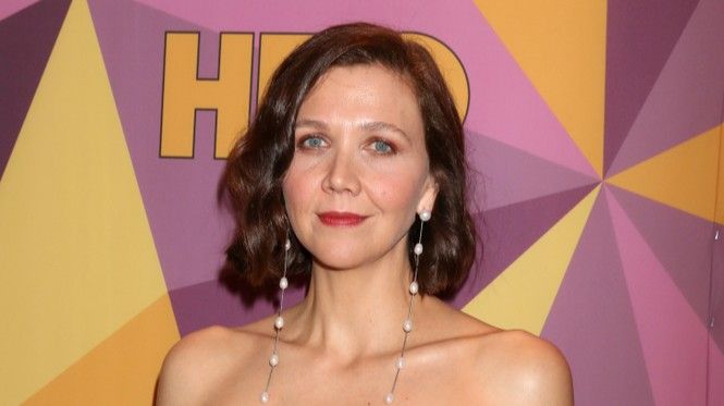 Maggie Gyllenhaal Opens Up About Her Unique Relationship with James Spader on “Secretary” Set