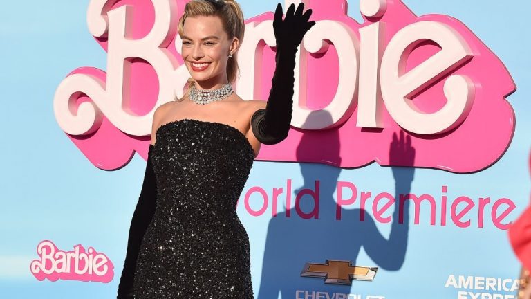 Margot Robbie Says No to Netflix’s Mega Offer for ‘Wuthering Heights’