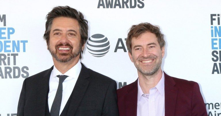 Actor Mark Duplass Says He’s “Appalled” At How Extras Are Treated As “2nd Class Citizens”