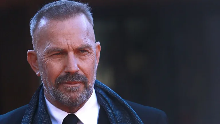 Kevin Costner’s ‘Robin Hood’ Gets Tough Criticism from Russell Crowe