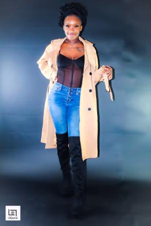 Lorayna Clark - Gallery Image 6