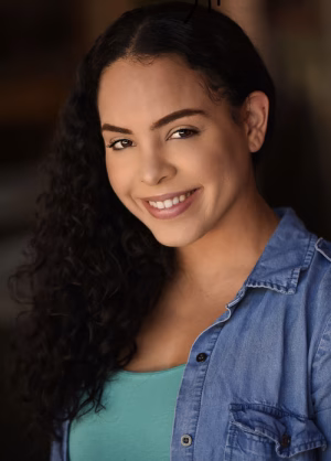 Erica Rahola - Gallery Image 1
