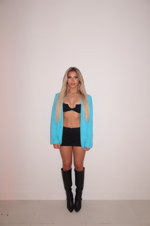Savannah Miller - Gallery Image 1