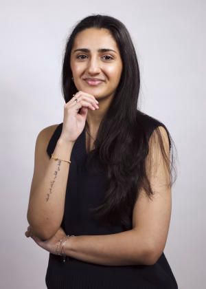 Alina Jafri - Gallery Image 1