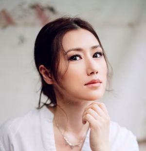 Asuka  Uchida - Gallery Image 1