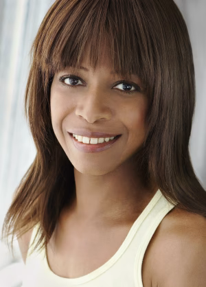 Lisa Harris - Gallery Image 3