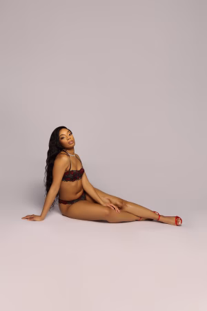 Victoria  Griffin - Gallery Image 7