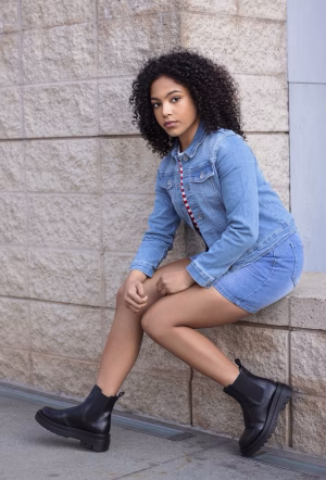 Peyton Muniz - Gallery Image 3
