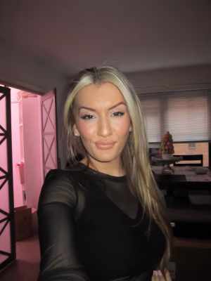 Sabrina Karaqi - Gallery Image 18