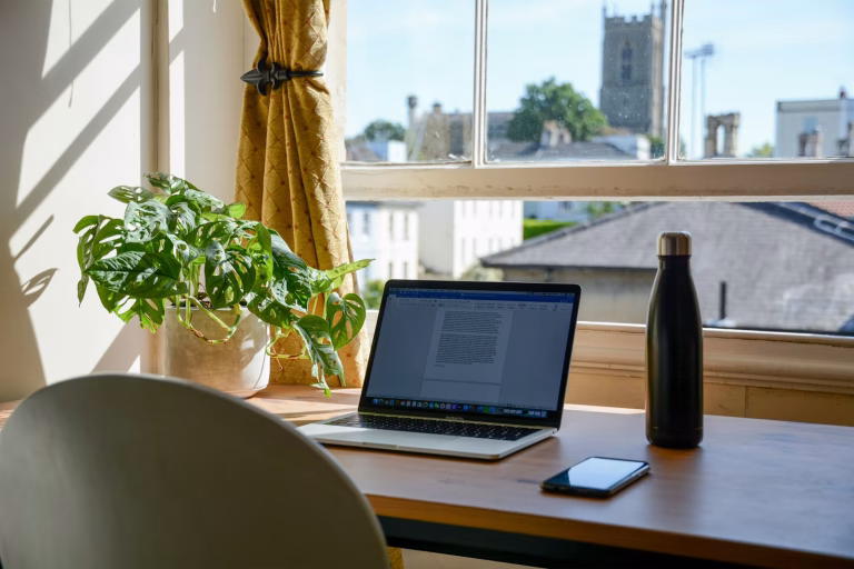 London Families with Home Offices Wanted for Lifestyle Shoot