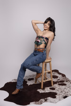 Kacey Seymour - Gallery Image 4
