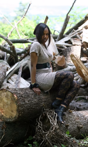 Regina Rowe - Gallery Image 1
