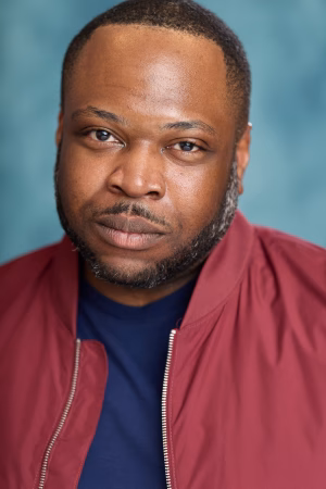 Desmond Vickers - Gallery Image 3