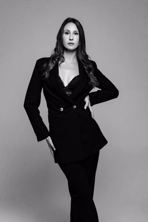 Junia  Krauspenhar - Gallery Image 4