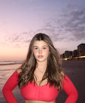 Aitana Leon - Gallery Image 1