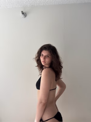 Zoey Bishop - Gallery Image 4