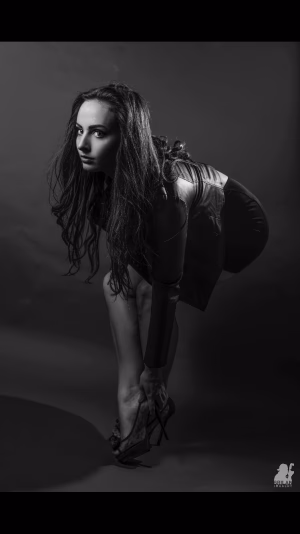 Noelle Thompson - Gallery Image 9
