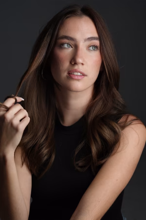 KALLY VAU - Gallery Image 1