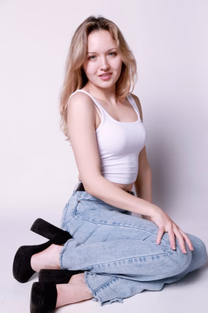 Cassandra Dixson - Gallery Image 1