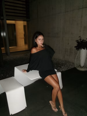 LaMoni  Medina - Gallery Image 2