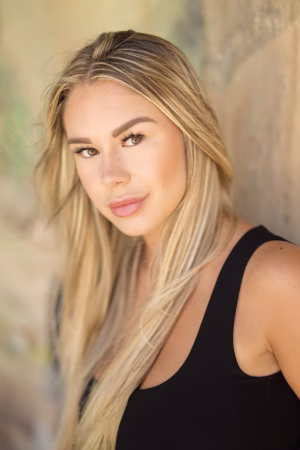 Nicole Hulik - Gallery Image 4