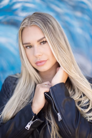 Nicole Hulik - Gallery Image 7