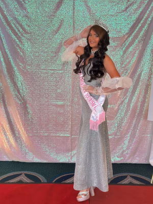 Valeska  Uzcategui - Gallery Image 1