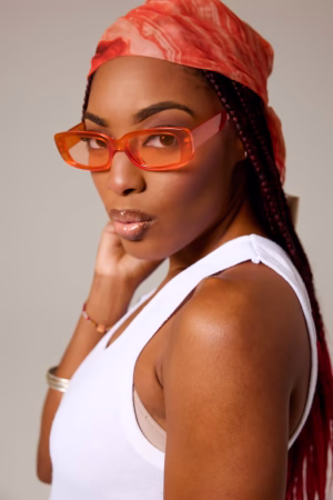 Queen J - Gallery Image 1
