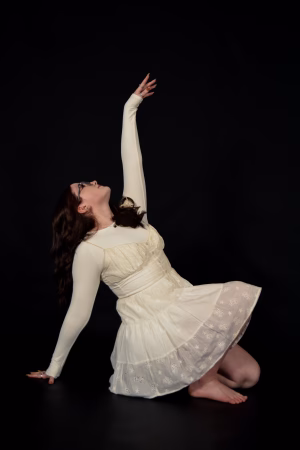 courtney weir - Gallery Image 2