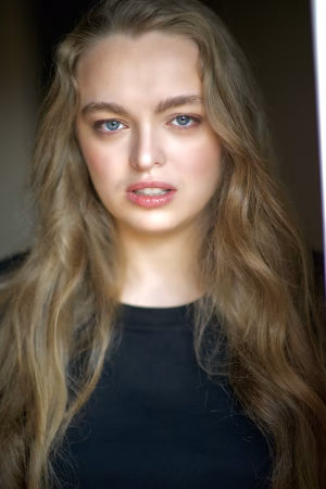 Laura Hugill - Gallery Image 5