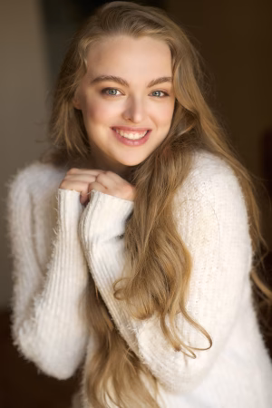 Laura Hugill - Gallery Image 2