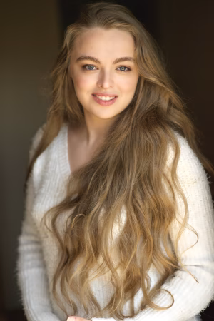 Laura Hugill - Gallery Image 4