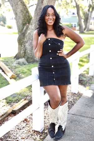 Danielle  Ashley - Gallery Image 6