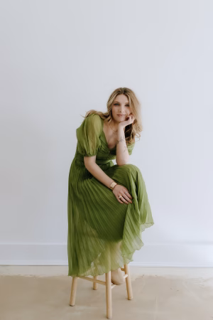 Julia Lewis - Gallery Image 7