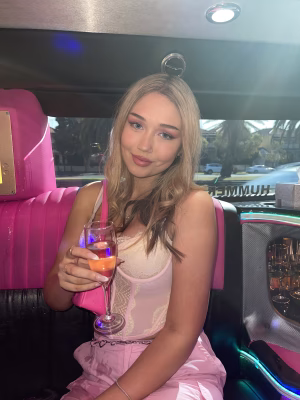 Billie Vanderpol - Gallery Image 11