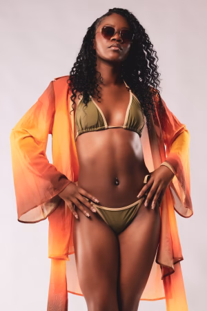 Di-Raphaella Nelson - Gallery Image 1